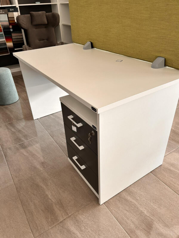 Офис бюро ПДЧ 158*68*2,5см.