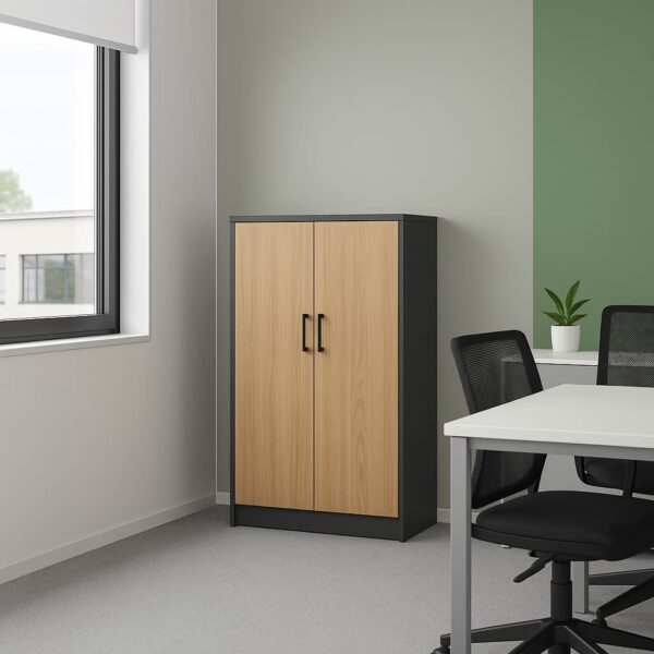 Офис шкаф с четири рафта и врати V4