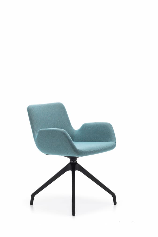 Съчетавайте столовете NELL с нашите конферентни маси за стилна и функционална офис или конференционна зона.