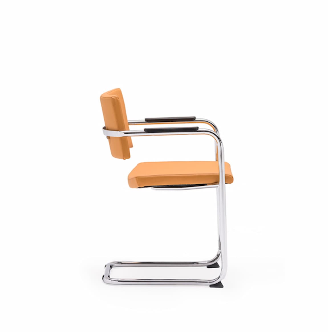 Посетителски офис стол DAWN с праховобоядисана метална основа и дамаска категория В – стилен и удобен избор за офис интериор.