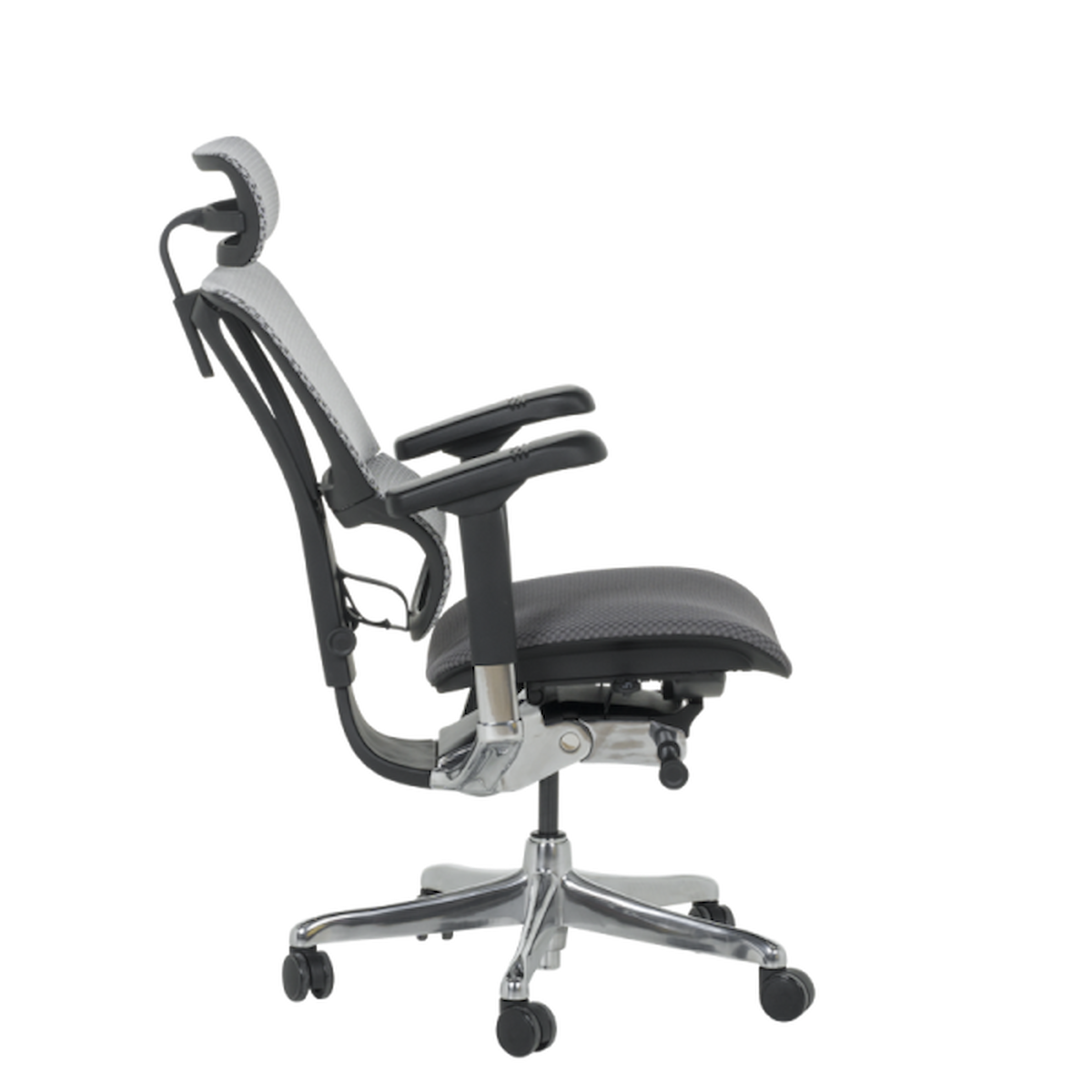 Ергономичен офис стол ERGOHUMAN IOO ELITE 2 – черна рамка, с мрежеста облегалка, 3D подглавник, 5D подлакътници и бионичен дизайн.